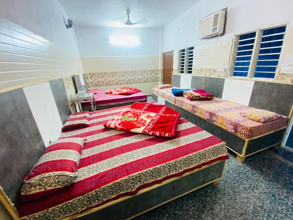 Hotel Hari Ganga - Harkipauri Road Haridwār Екстериор снимка